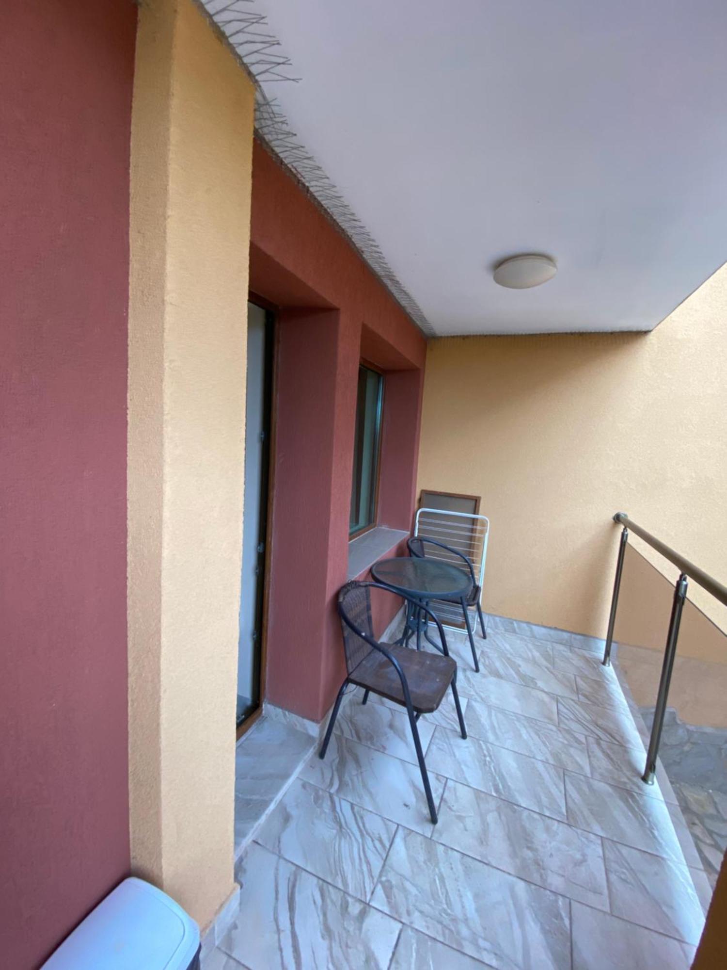 Guest Rooms Wild Duck Ezerets Bagian luar foto